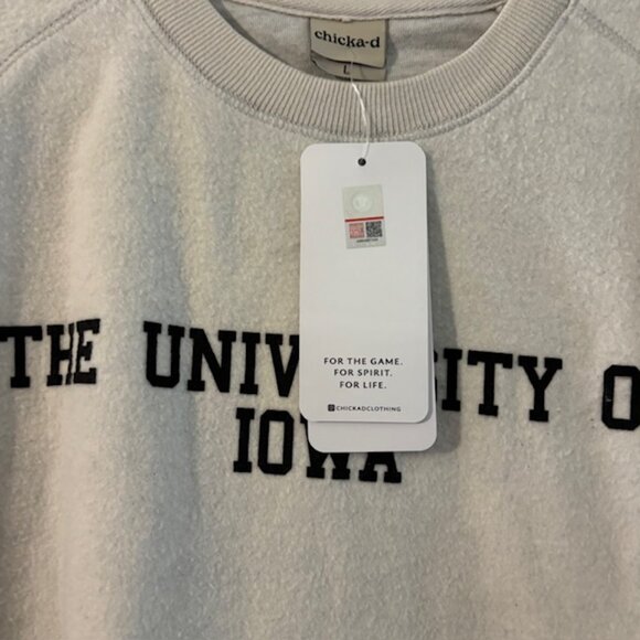 NWT Chicka-d Women's University of Iowa Standard Home Base Crew, White, Large - Picture 2 of 5